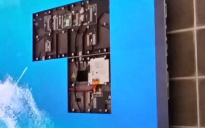 Avril 2025-Dépannage d&rsquo;une dalle LED d&rsquo;un grand écran dans un supermarché